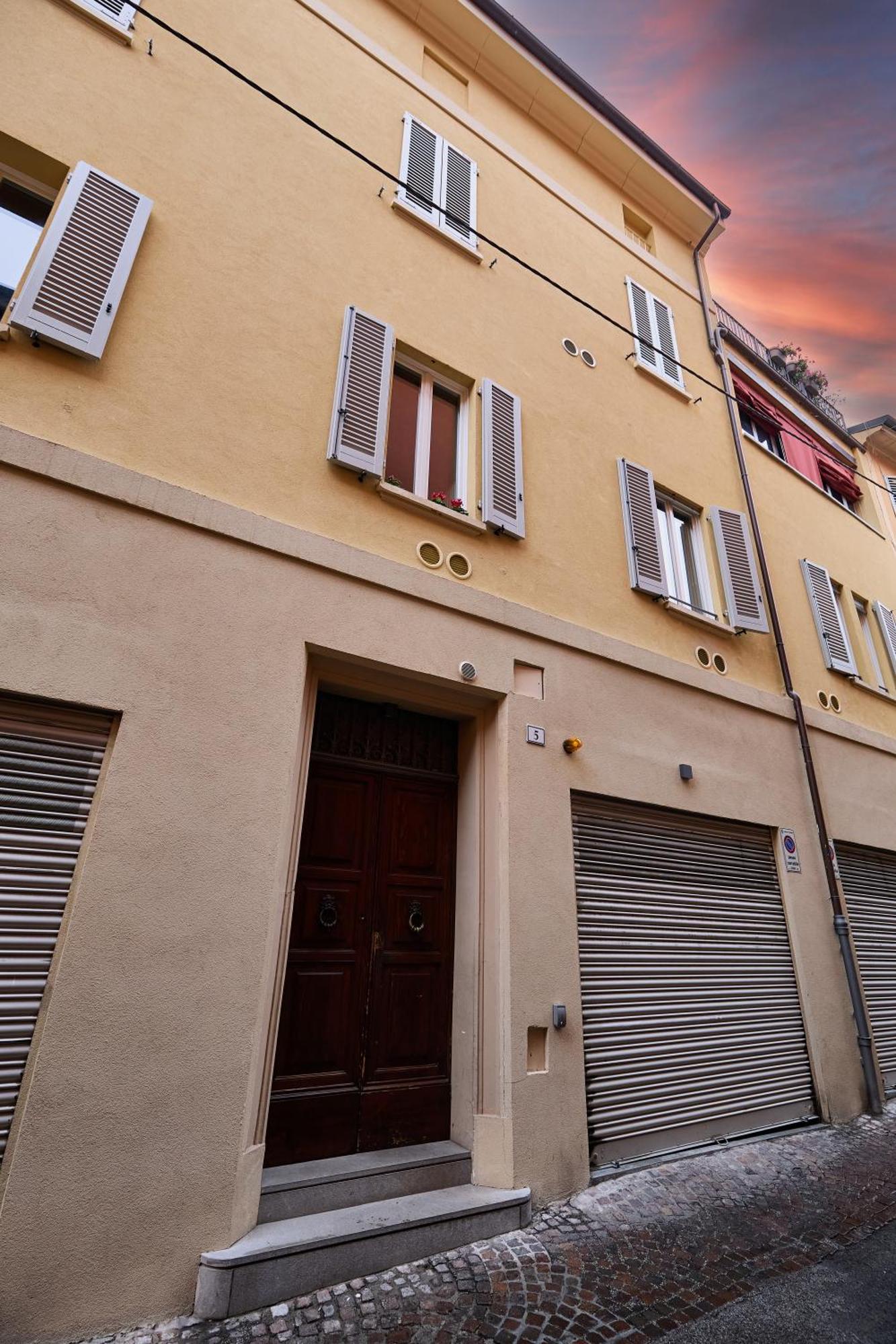La Torre Lunga -Smart Working- 150 M Dalle-From Due Torri-Two Towers Bolonia Exterior foto